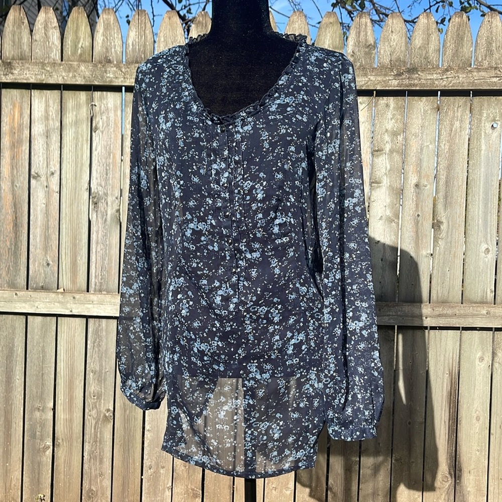 Floral print blouse